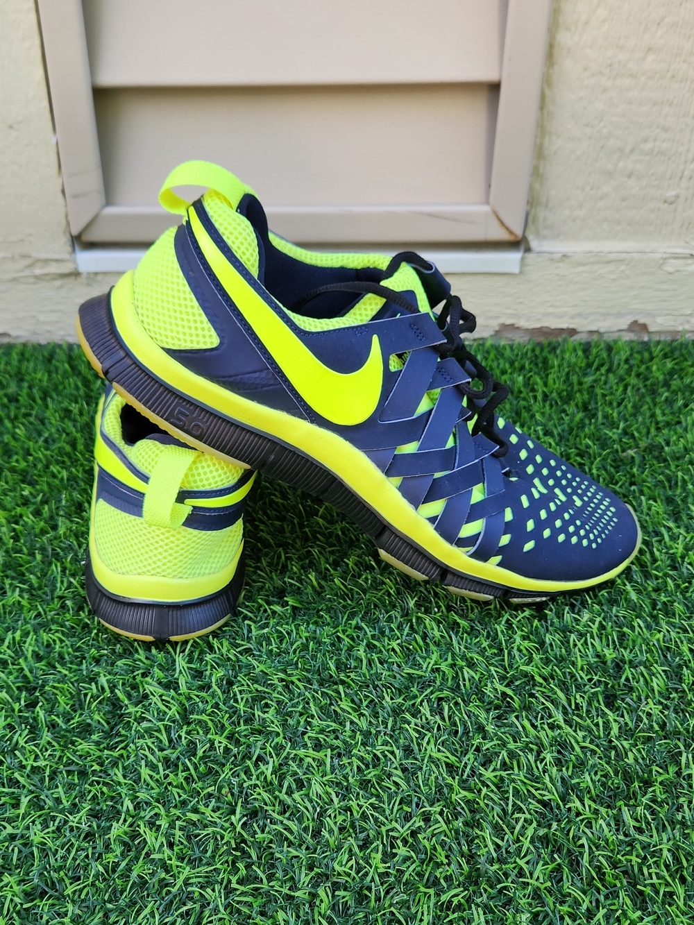 Nike Lime green & Navy Performance Running Shoes SIZE 12.5